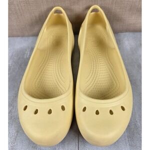 CROCS Womens Kadee Flat Size 9 Pale Yellow Slip On Ballet Shoe Sandals Beach